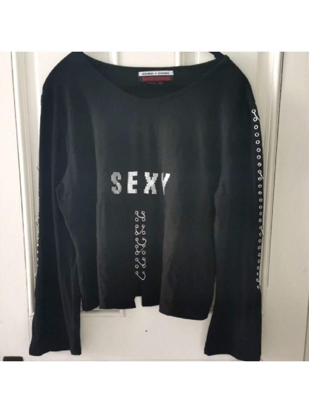 Simon Chang streetwear,Sexy rocker chic punk grunge bell sleeve tee. Size 2X.